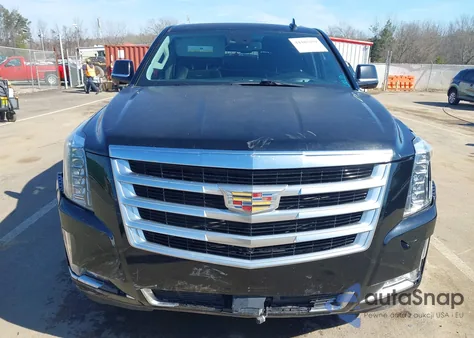2016 Cadillac Escalade Premium Collection z USA, uszkodzony, nr VIN 1GYS3CKJ6GR198459